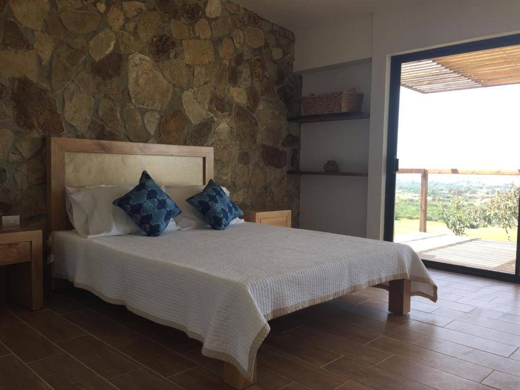 דירות ואלה דה גוואדלופה Chalet Nativo - Fabulous Terrace & Vineyard מראה חיצוני תמונה